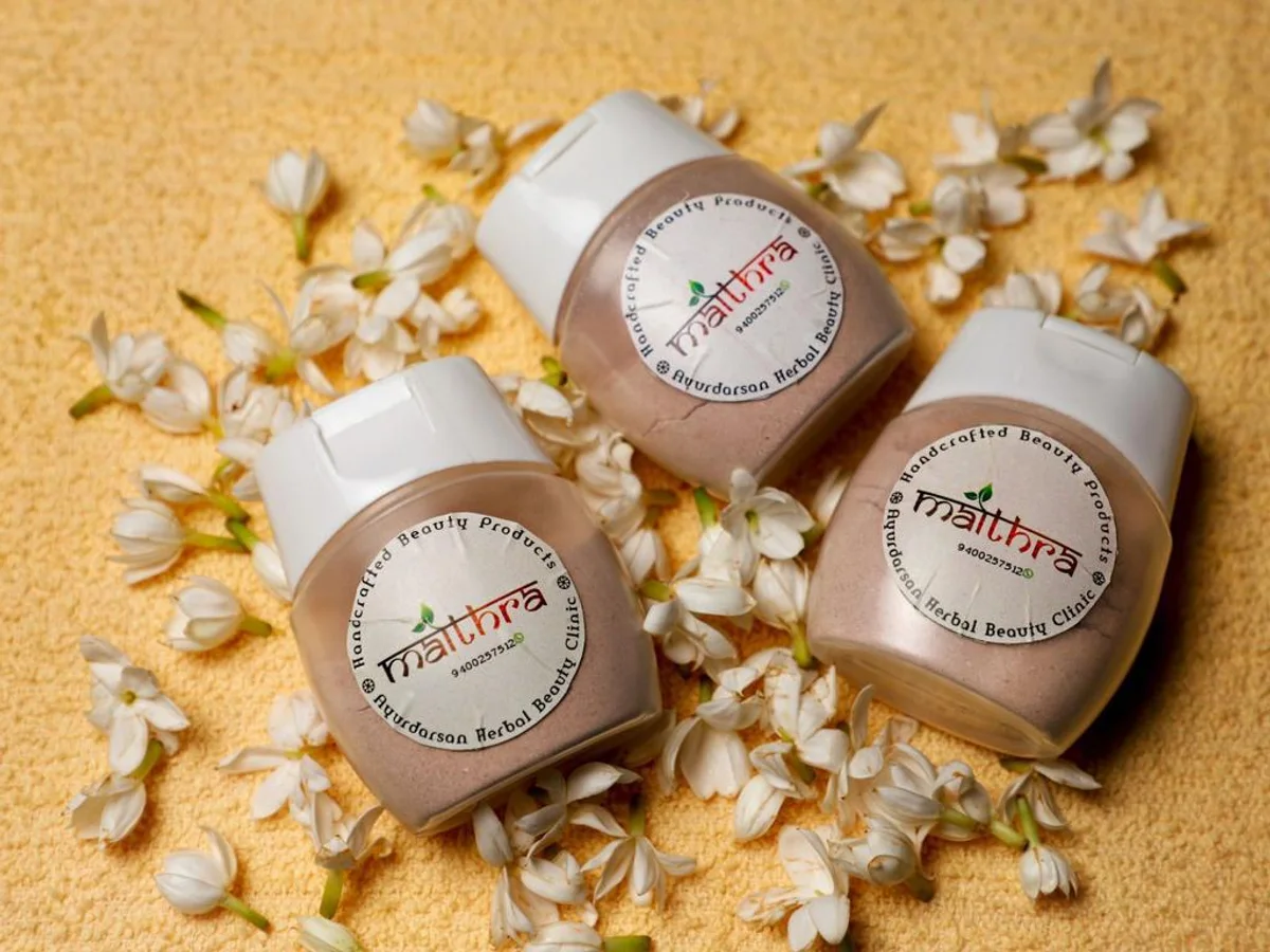 Tan Remover Powder